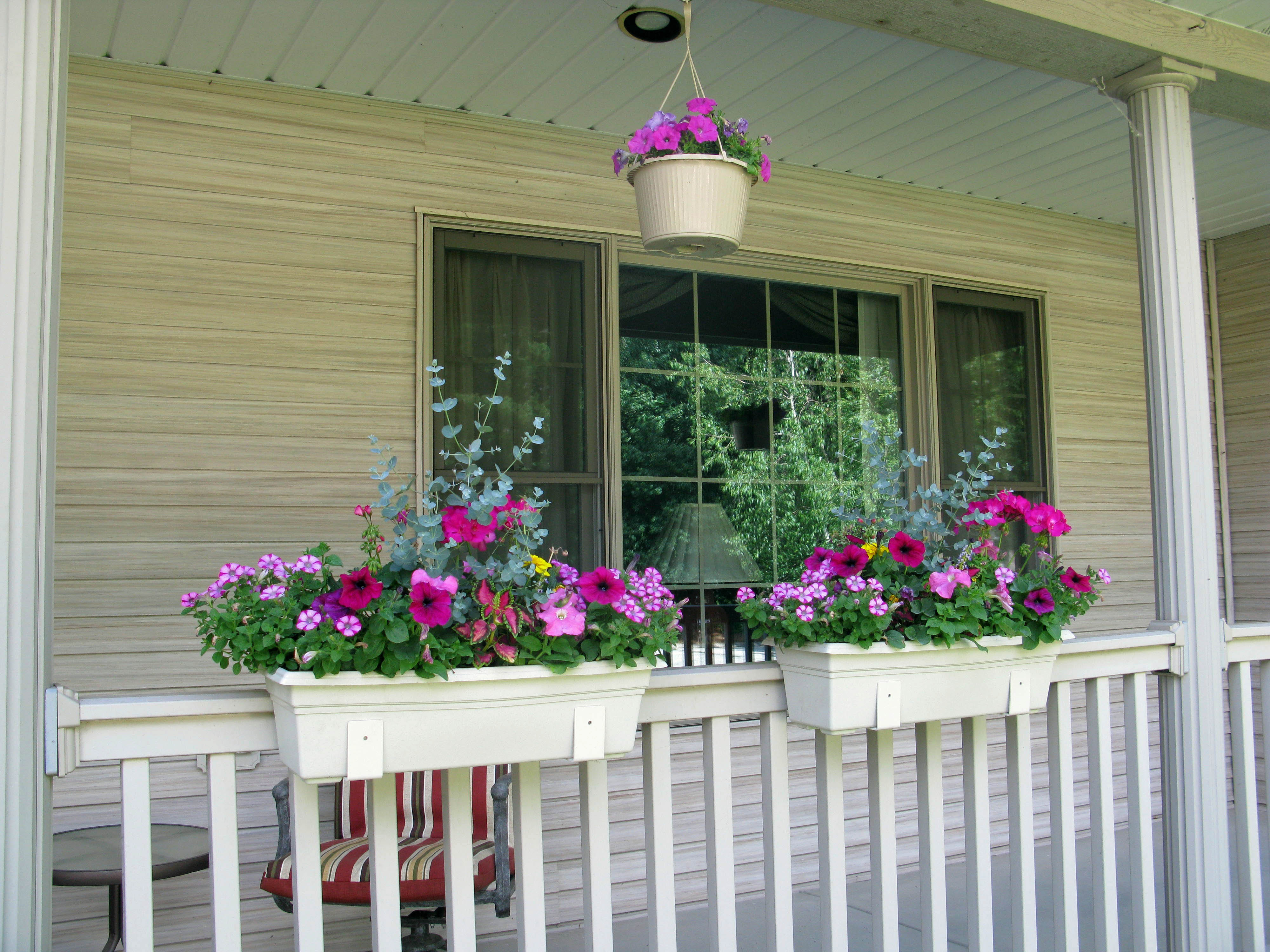 MIDE Products Flower Box Holders for T-Railings